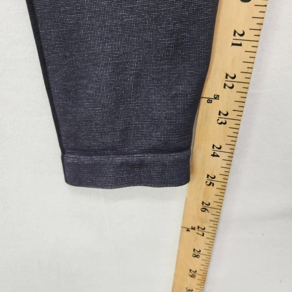 Spanx® Seamless Leggings Compression Track Stripe in Graphite Dust Size Medium - Picture 9 of 13